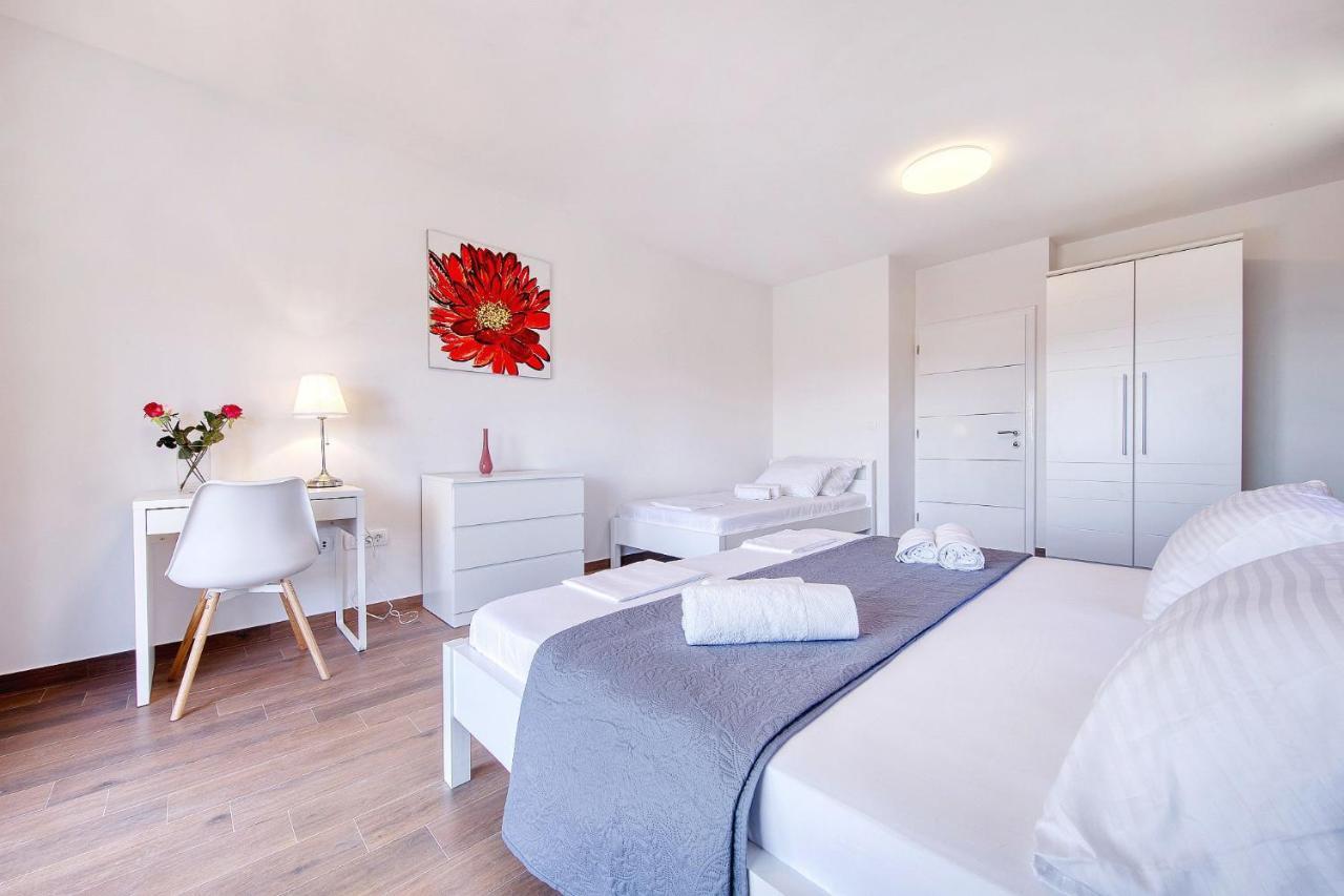 Vidalis, No 1 Apartment Kozino Bagian luar foto